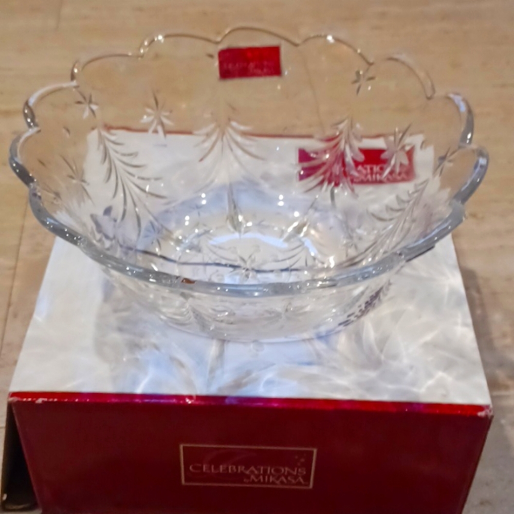 Celebrations by Mikasa Christmas Night Collection Serving Bowl